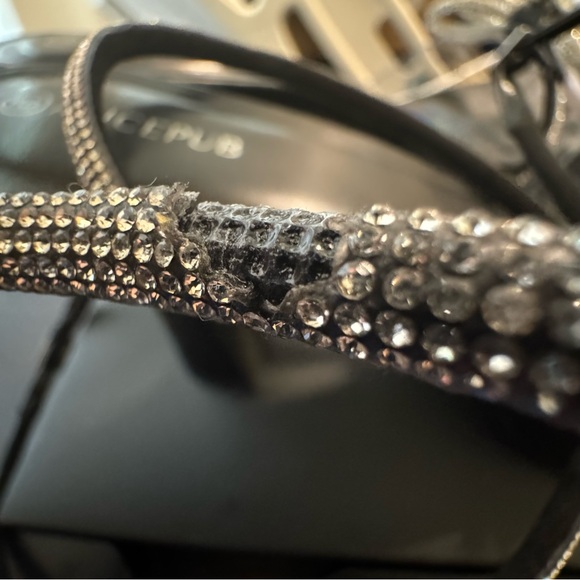 NIB Alicepub Rhinestone Strappy Chunky Heel w/Bow - Picture 15 of 16